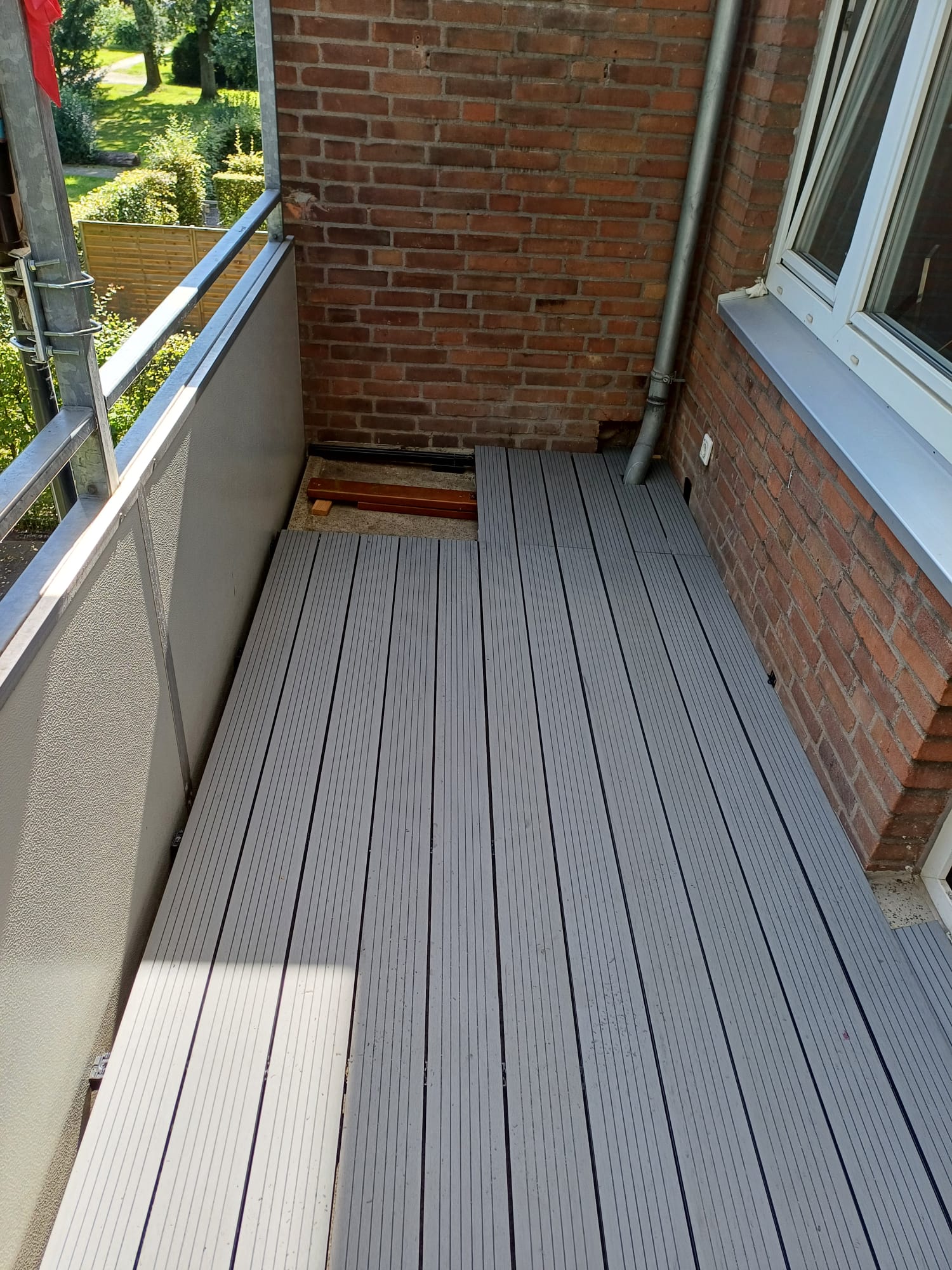 Balkonbelag komplett — ALWISI Handwerk Neuss